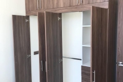 closet-abierto-cafe