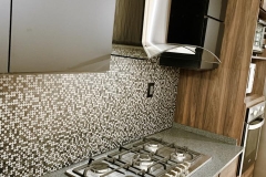 Cocina-Premium-Granito-Gris-Negro-Acrilico-Matt-negro-y-Cafe-durango-con-isla4
